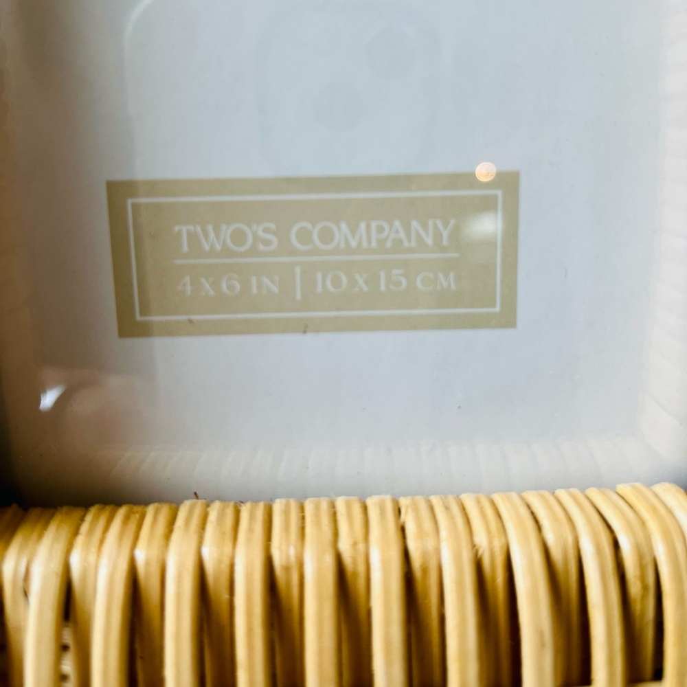 TWO’S COMPANY WICKER WEAVE PHOTO FRAMES | SET OF 2  | 5 x 7  & 4x6 | NEW - Picture 7 of 11